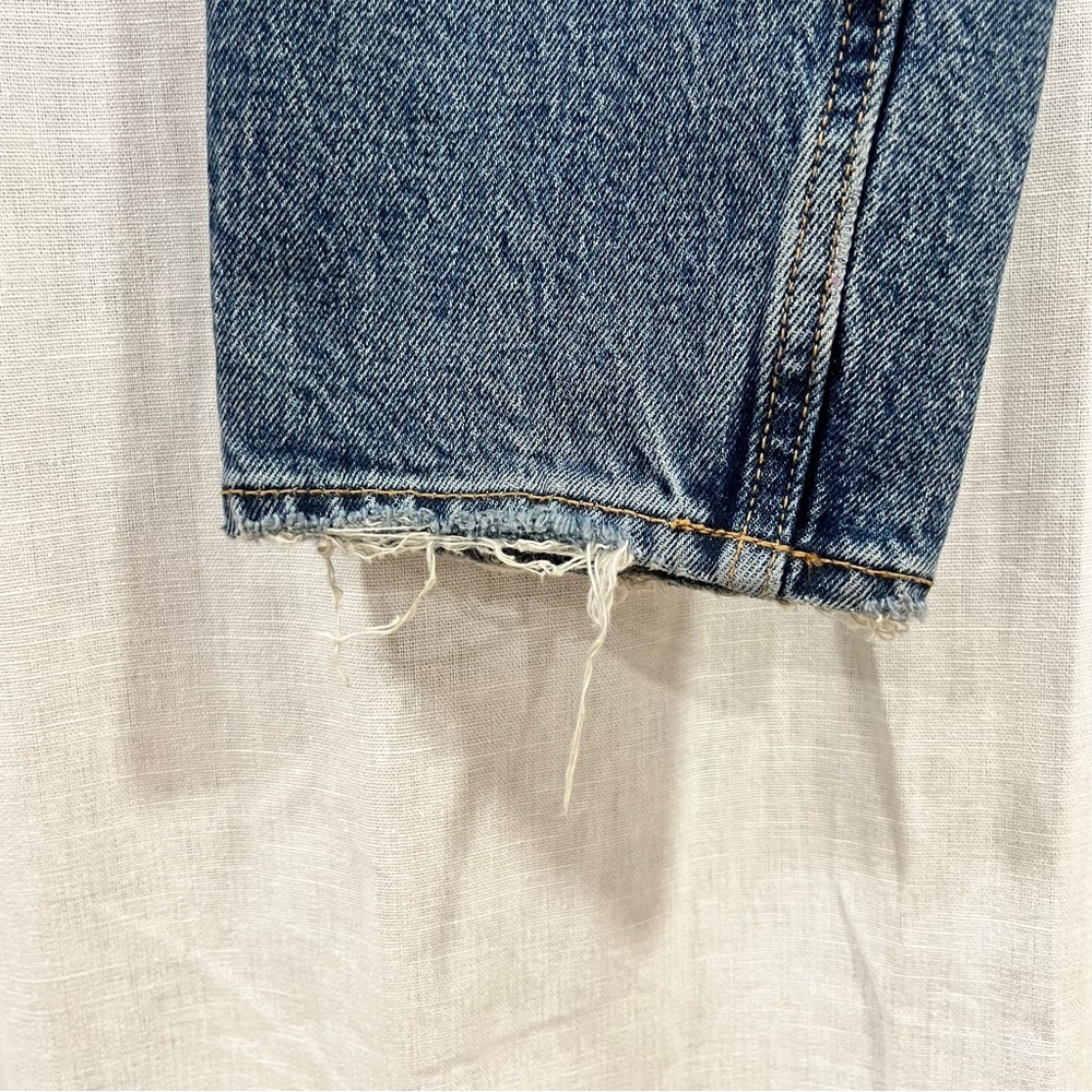 Abercrombie & Fitch The Mom High Rise Jeans - Picture 3 of 8
